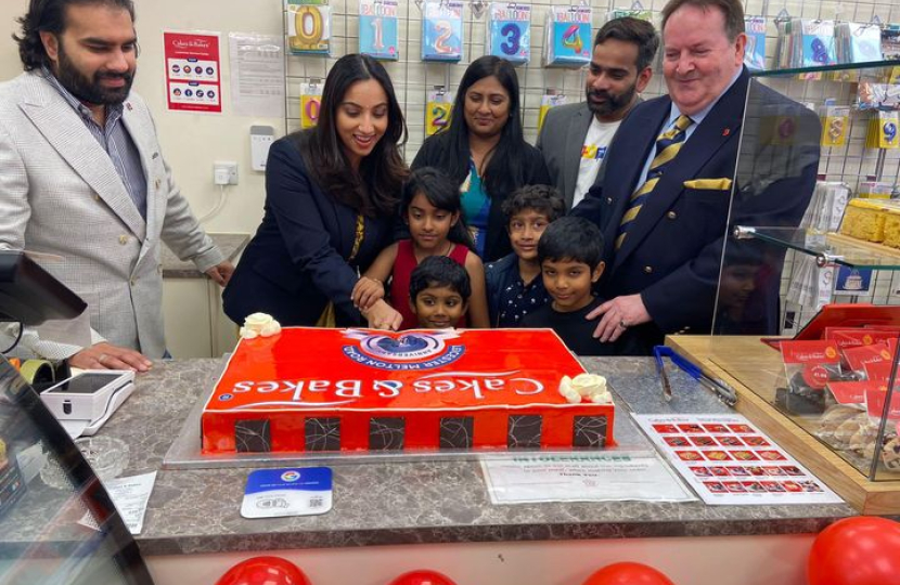 Shivani Raja MP cutting an anniversary cake at Cakes and Bakes