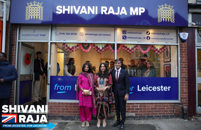 Shivani Raja MP in front of her new office with Rishi Sunak MP and Akshata Murty