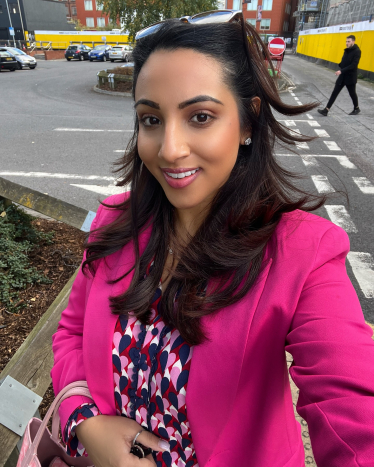 Shivani Raja MP wearing pink to commemorate Breast Cancer Awareness Month